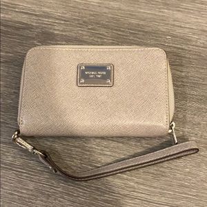 Michael Kors wristlet